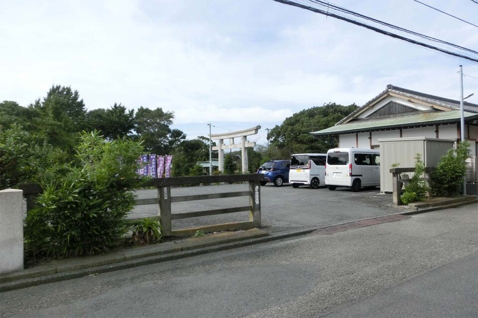 参拝者用無料駐車場