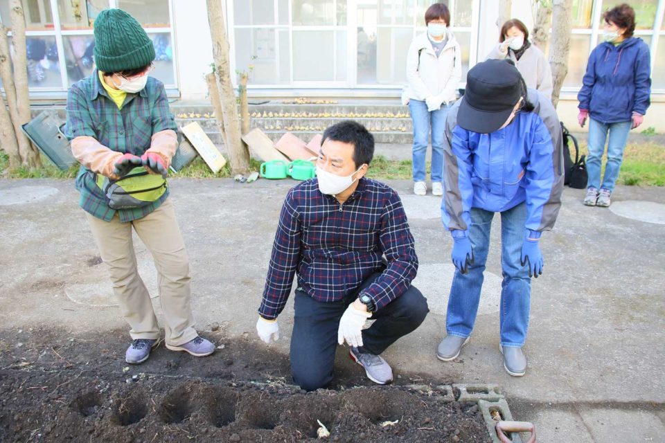 ユリの専門家、永留氏