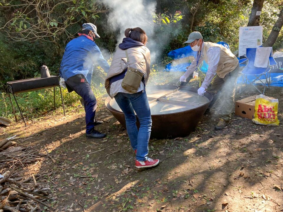 炭化器に火消し蓋