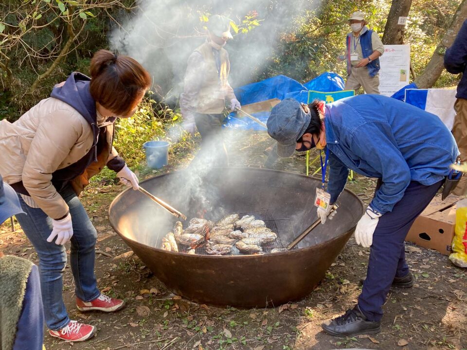 炭化器で焼き芋