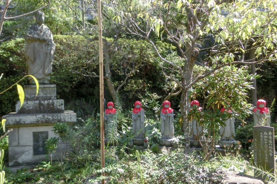 聖徳太子像、六地蔵